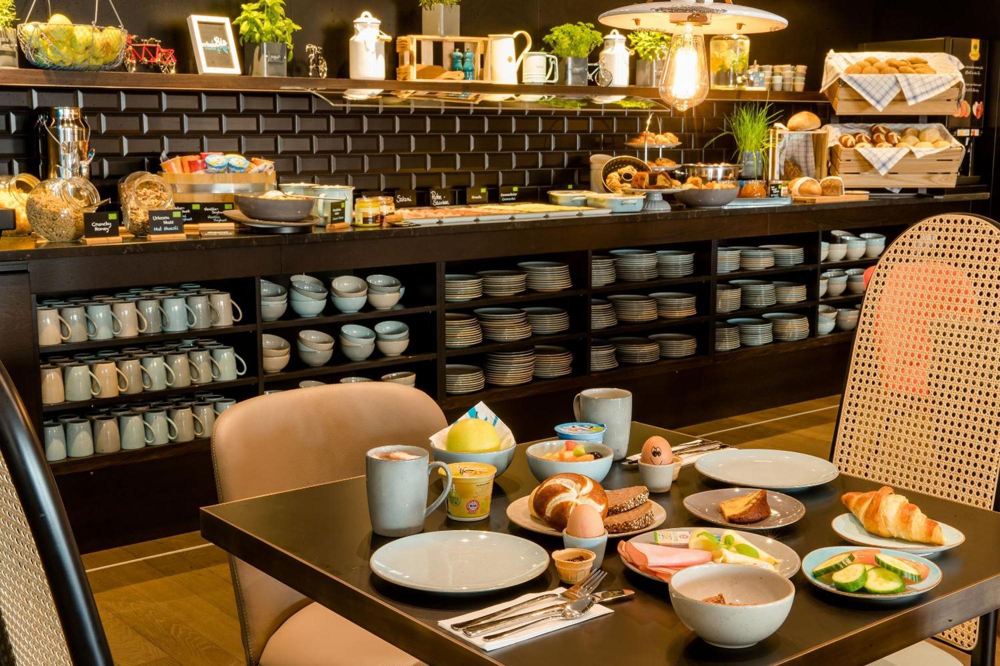 Motel One Linz-Hauptplatz Экстерьер фото