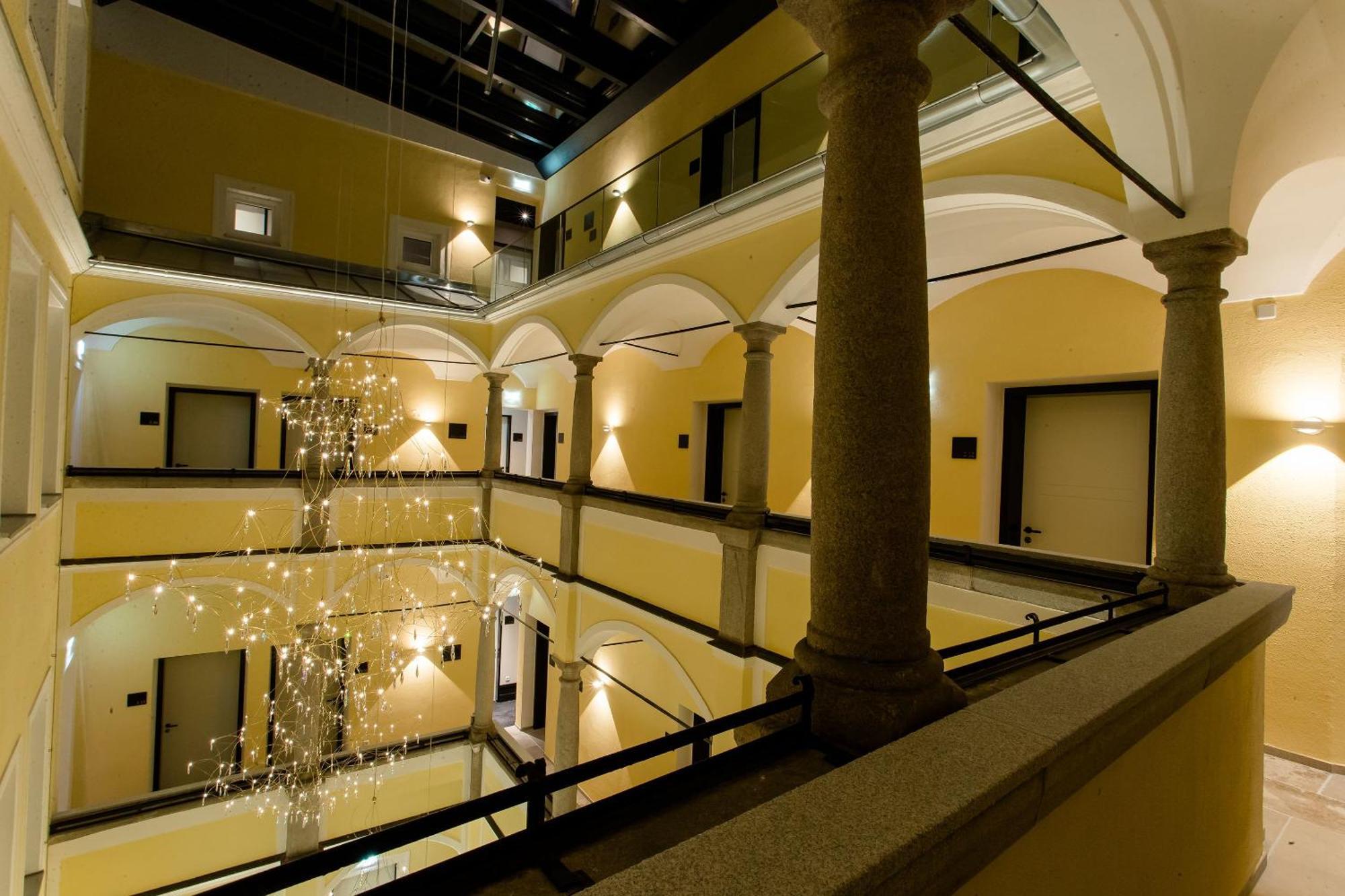 Motel One Linz-Hauptplatz Экстерьер фото