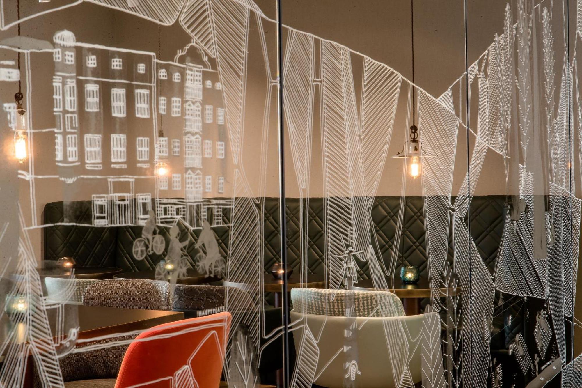 Motel One Linz-Hauptplatz Экстерьер фото